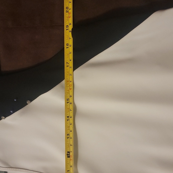 Top - Picture 5 of 8